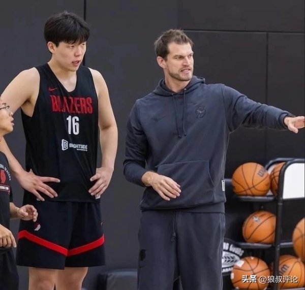 双融优配 开拓者名记评价杨瀚森宵夜门：可以说他菜，但不能质疑其态度